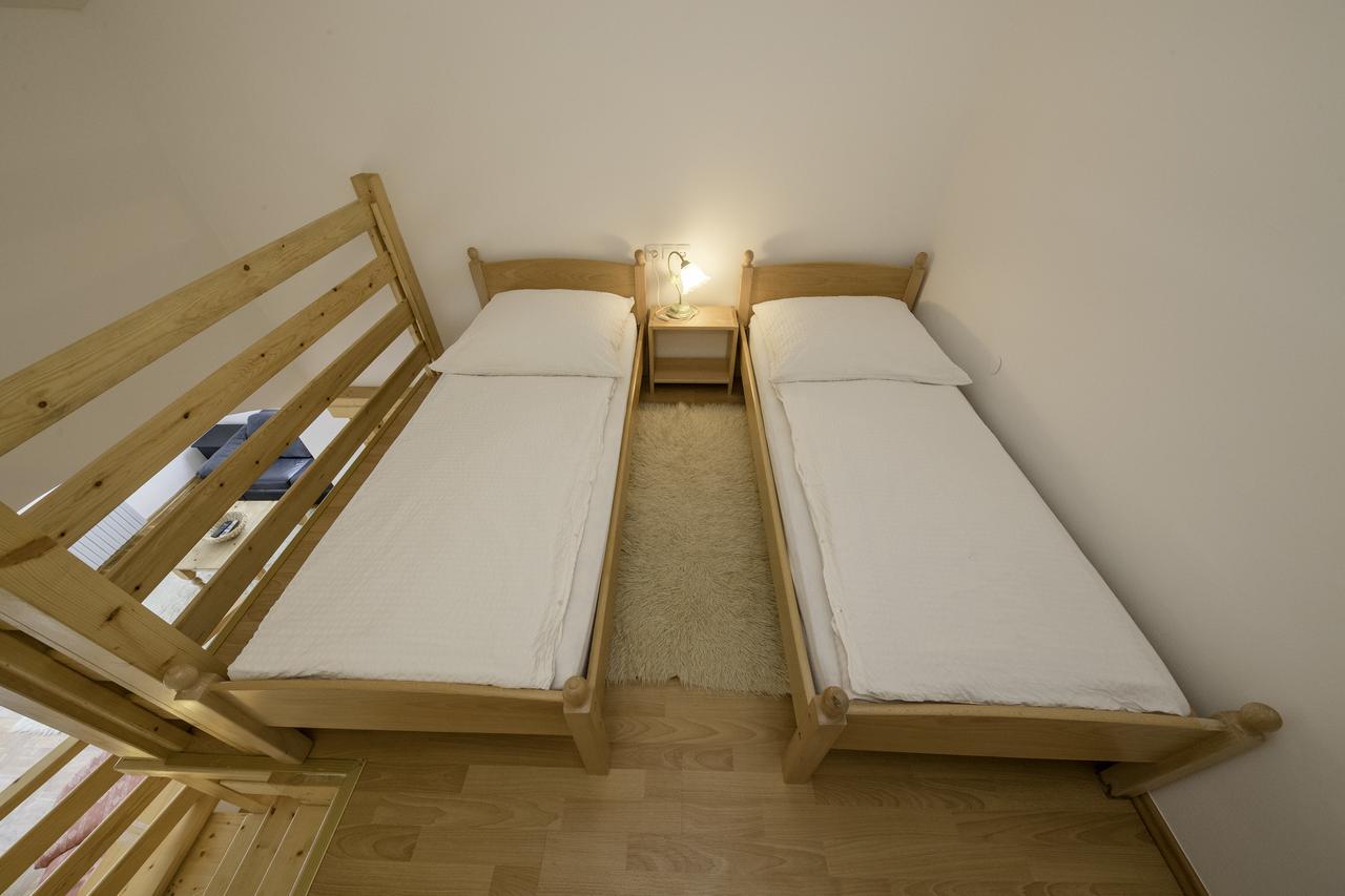 Apartments Dedic Supetarska Draga Exterior photo